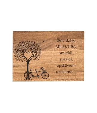 koka-dēlītis-ar-iegravētu-novēlējumu