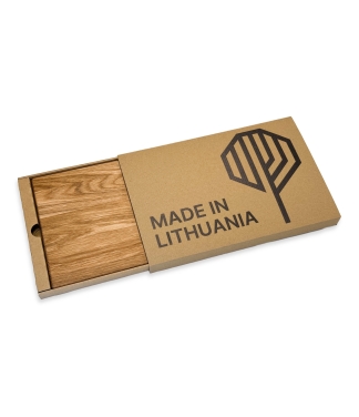 medinė pjaustymo lentelė su užrašu
