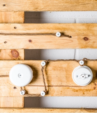 Balta porcelāna slēdzis - slēdzis 41-5