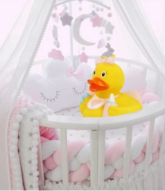 Dāvanu vannas pīle Meitene