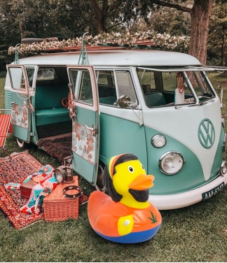 Jautra dāvana draugam Jamaikas pīlei