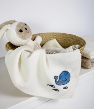 Pleds mazulim no merino vilnas Whale M7