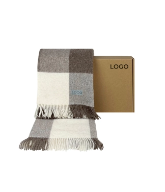 Pleds Scandimama 17 ar dāvanu kasti