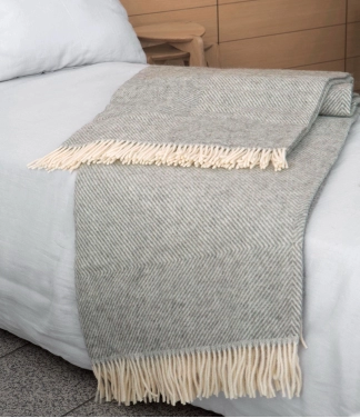 Vilnas gultas pārklājs Scandimama 24