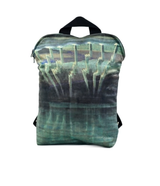 Mugursoma ir ietilpīga sievietēm