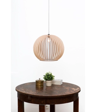 Skandinaviškas šviestuvas interjere