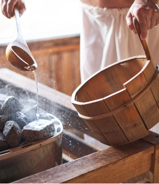 Polsterēts lina priekšauts ar pogām