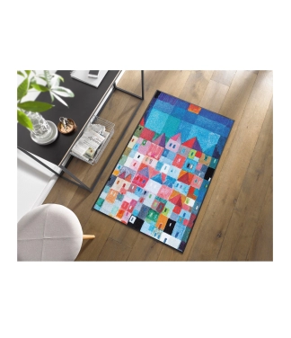 Gražus kilimas svetainėje