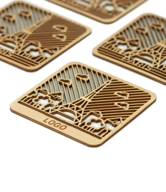 mediniai padėkliukai su įmonės logotipu