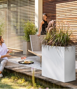 didelis lauko vazonas lechuza