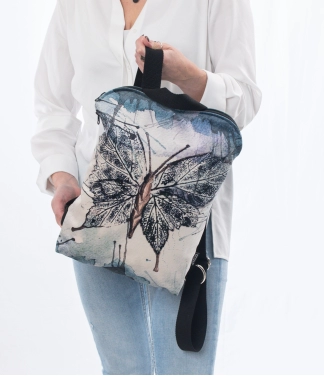 talpi kuprinė moterims su drugeliu