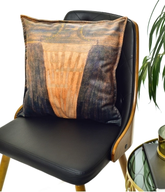 dekoratyvinė pagalvėlė interjere čiurlionis