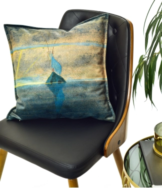 dekoratyvinė pagalvėlė su užiaragio ženklu