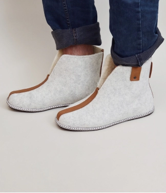 šlepetės baltos vilnonės