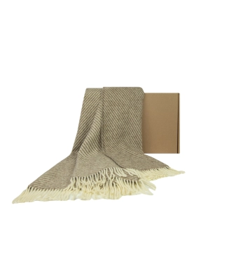 Vilnas pleds ar dāvanu kastīti