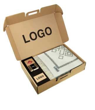 Biznesa dāvana pleds un svece