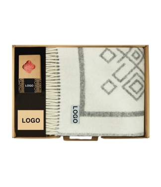 Biznesa dāvana pleds un svece