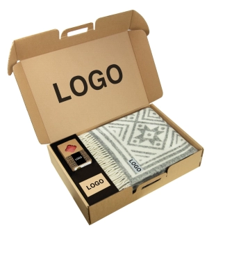 Dāvanu komplekts pleds un aromātiskā svece