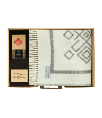 Ziemassvētku dāvana vilnas pleds un svece