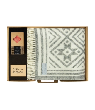 Ziemassvētku dāvanu komplekts vilnas pleds un svece