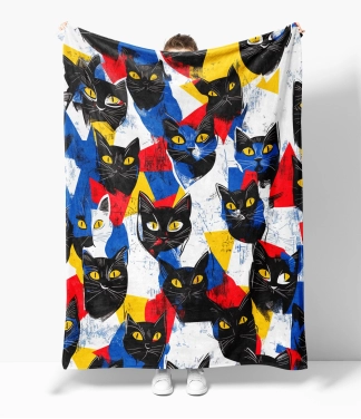 Kontrastingas flisinis pledas Kačiukai