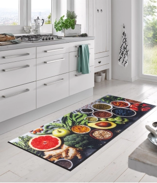 ilgas kiliminis takas virtuvei su darzovemis