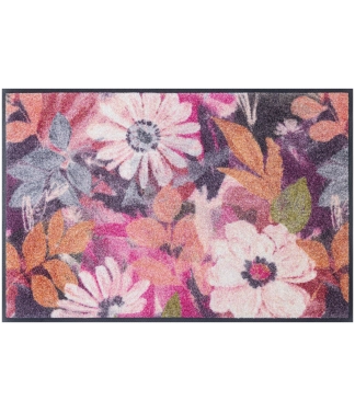 durų kilimėlis su gėlėmis plaunamas