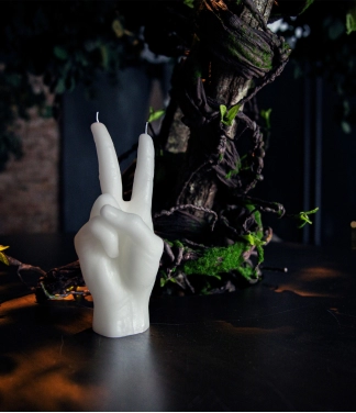 Ar rokām darināta svece Peace White