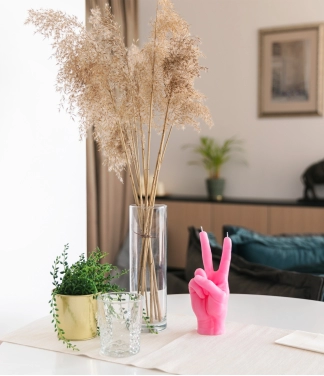Roku darbs svece Peace Pink