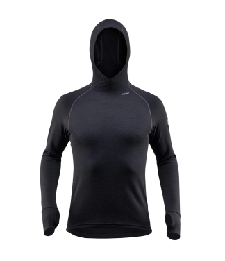 vyriška termo palaidinė juodos spalvos su kapišonu
