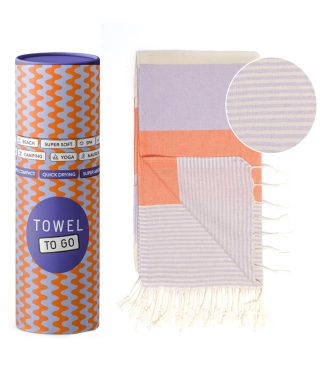 pastelinių spalvų paplūdimio rankšluotis su kutais