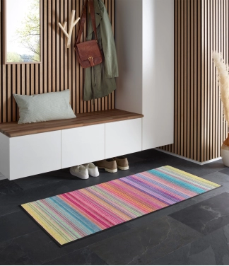 stilingas koridoriaus kilimas pastelines spalvos