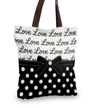 juodas baltas pirkiniu krepsys su uzrasu Love