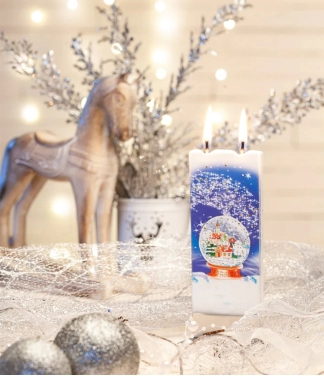 stilinga kalėdine rankų darbo žvakė