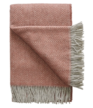 vilnonis pledas su kutais rusvas su rombais