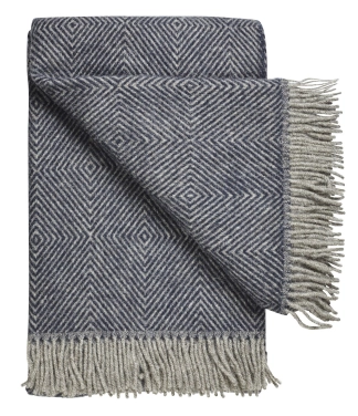 vilnonis pledas su kutais melynas su rombais