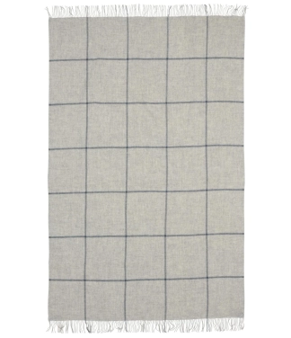 pilkas languotas vilnonis pledas