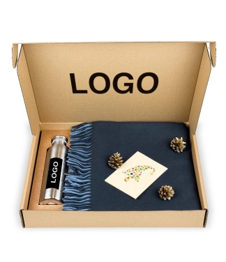 Verslo dovanos su logo: Merino pledas ir gertuvė dovanų rinkinyje