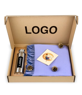 Verslo dovana su logo – Merino vilnos pledas ir gertuvė