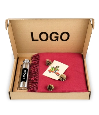 Originalios verslo dovanos – Merino pledas ir gertuvė dovanų rinkinyje