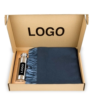 personalizuotos verslo dovanos merino pledas ir gertuvė