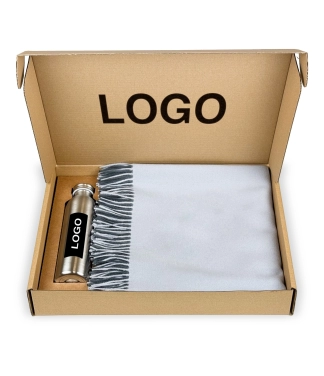 prabangios verslo dovanos merino pledas ir gertuve