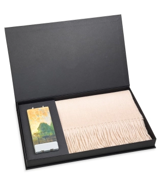 prabangi dovana zodiakas liutas salikas ir zvake dezuteje