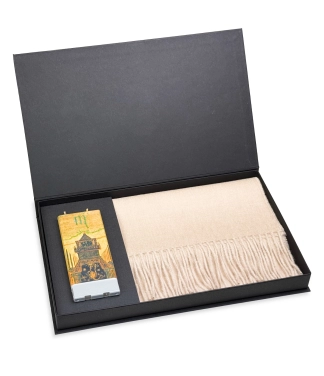 dovanos merginai salikas ir zvake su zodiako zenklu