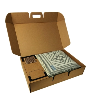 Dāvanu komplekts ar koka paliktņiem