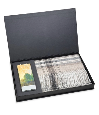 stilinga dovana vaikinui salikas ir zvake