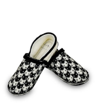 moteriškos vilnonės šlepetės su katinais