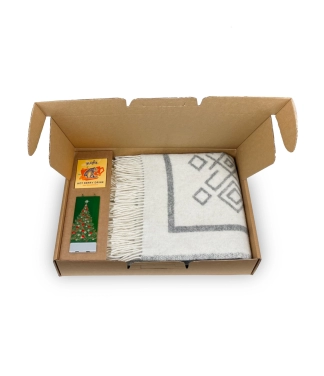 kaledinis rinkinys vilnonis pledas žvakė ir arbata