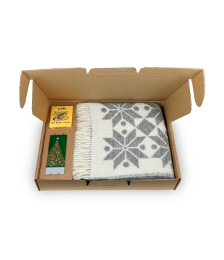 kaledine dovana rinkinys pledas zvake ir arbata