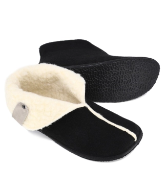 juodos vilnonės šlepetės